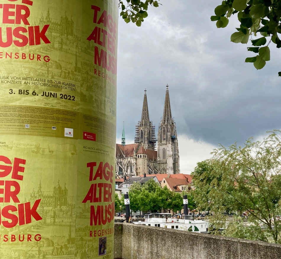 news-2022-regensburg-plakate.jpg (318868 Byte)